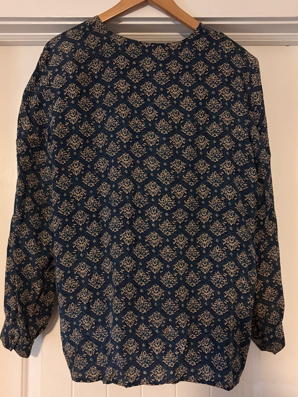 Vintage Nancy Crystal 100% Silk Geometric Button Down Blouse — SZ 12 - Picture 3 of 9